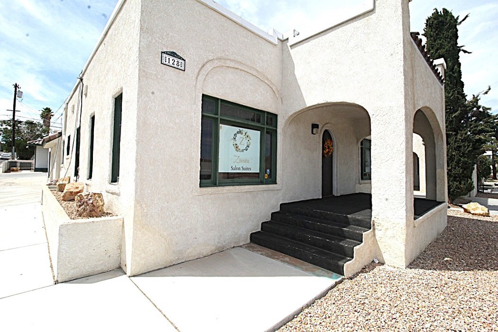 128 E Fredricks Street