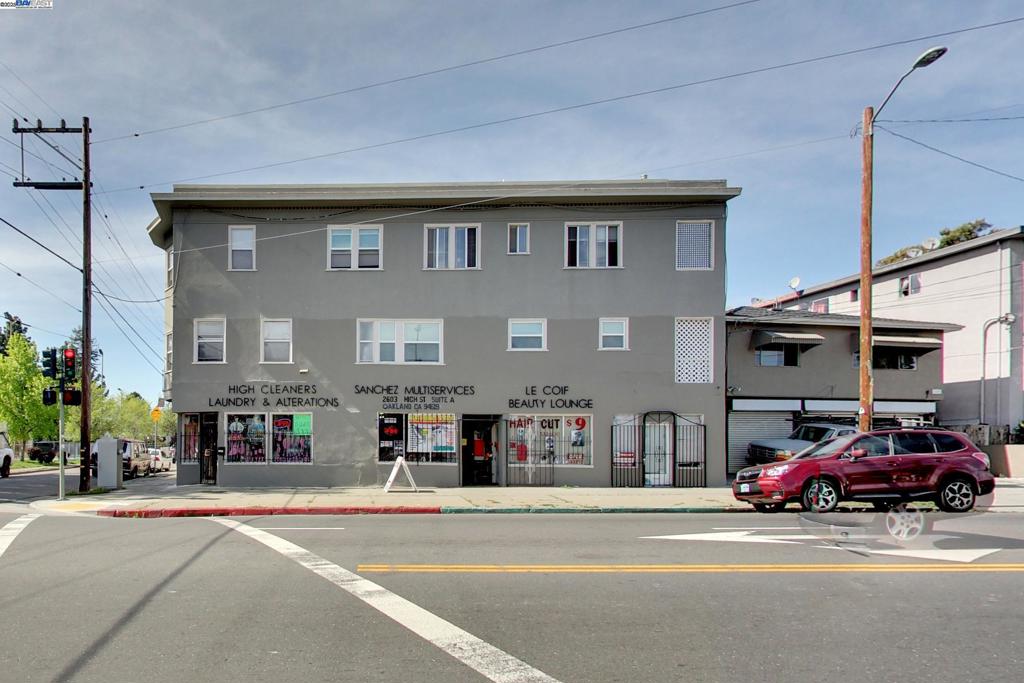 2605 High St