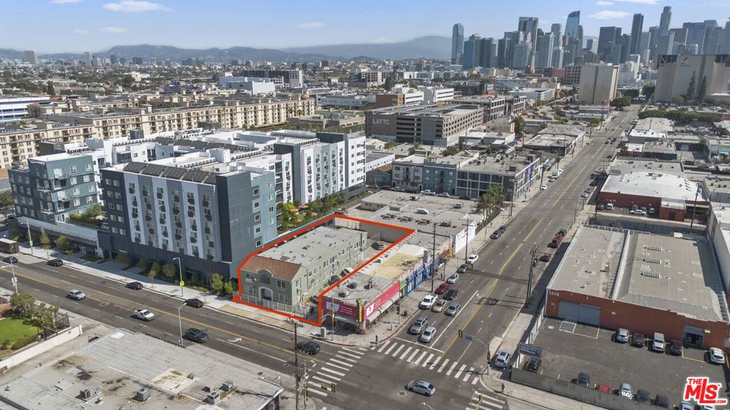 225 W Adams Boulevard