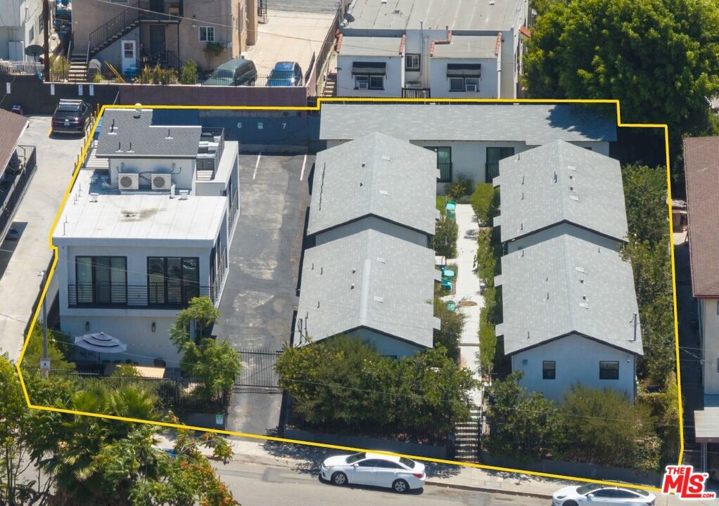 908 Everett Street