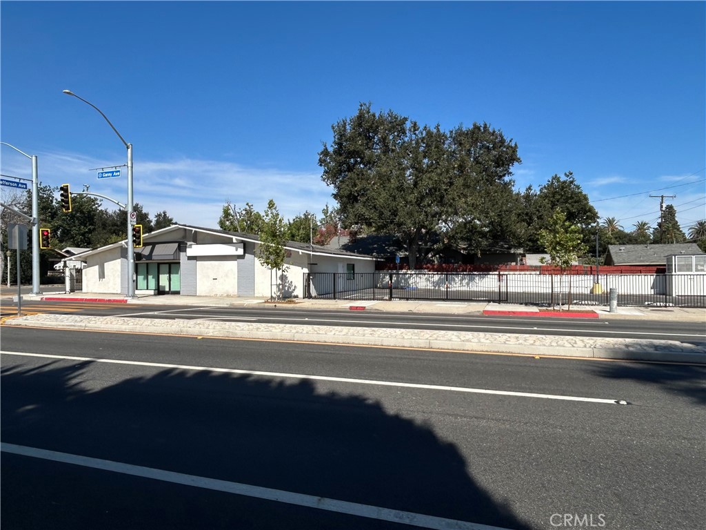 1192 N Garey Avenue