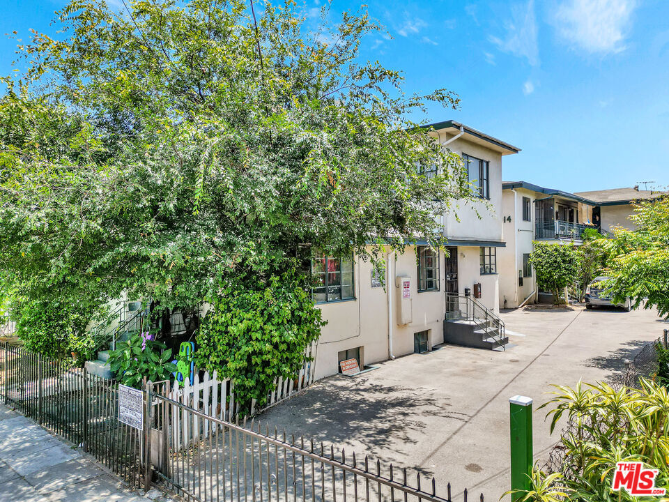 4412 Lockwood Avenue