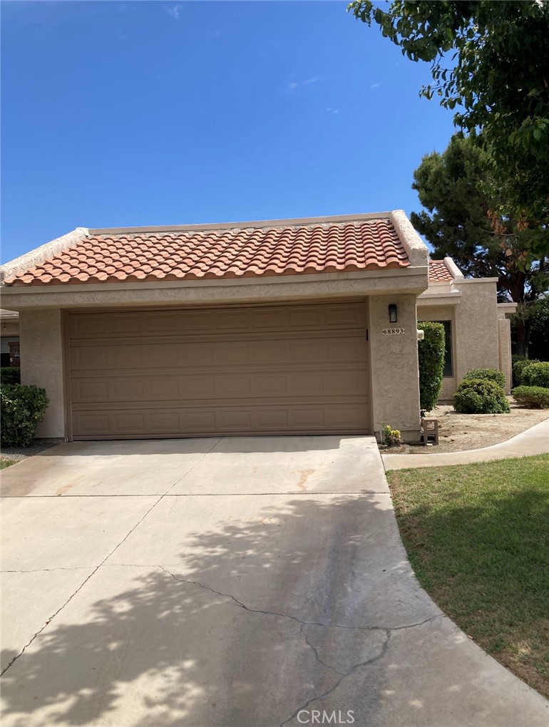 68893 Calle Monforte