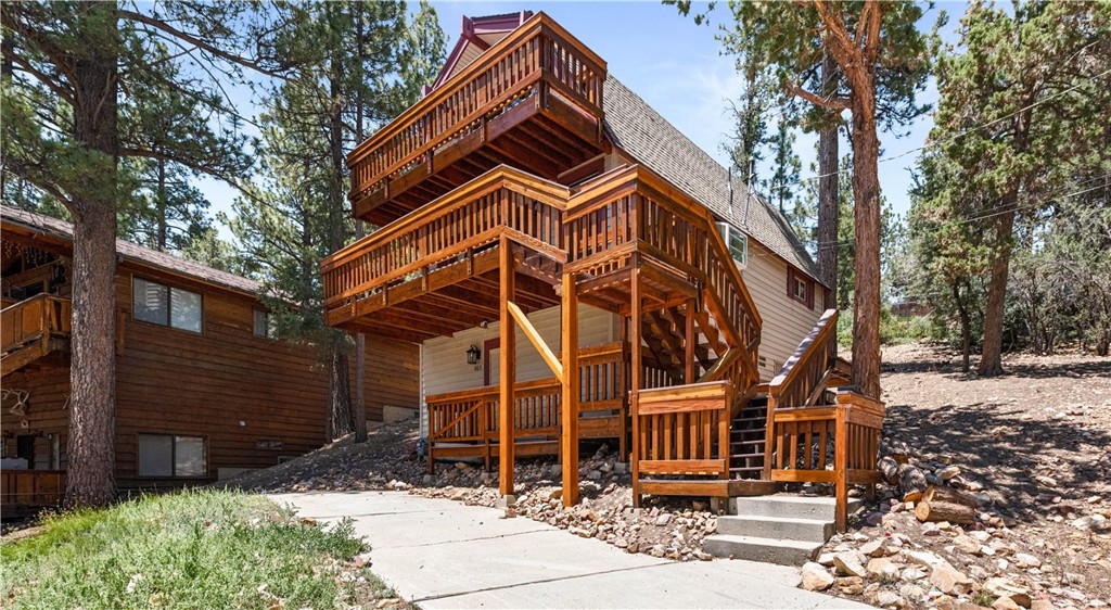 865 Bear Mountain