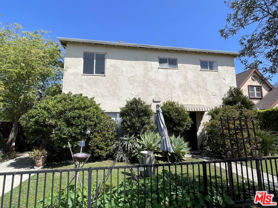 1925 Euclid Street