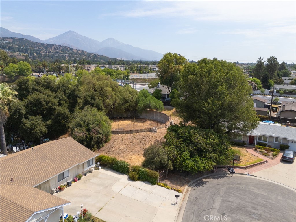 4053 N Towne Avenue