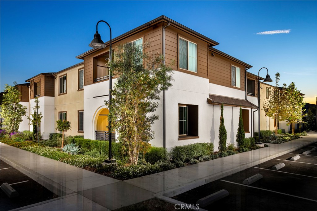 9001 Cerise Lane 109