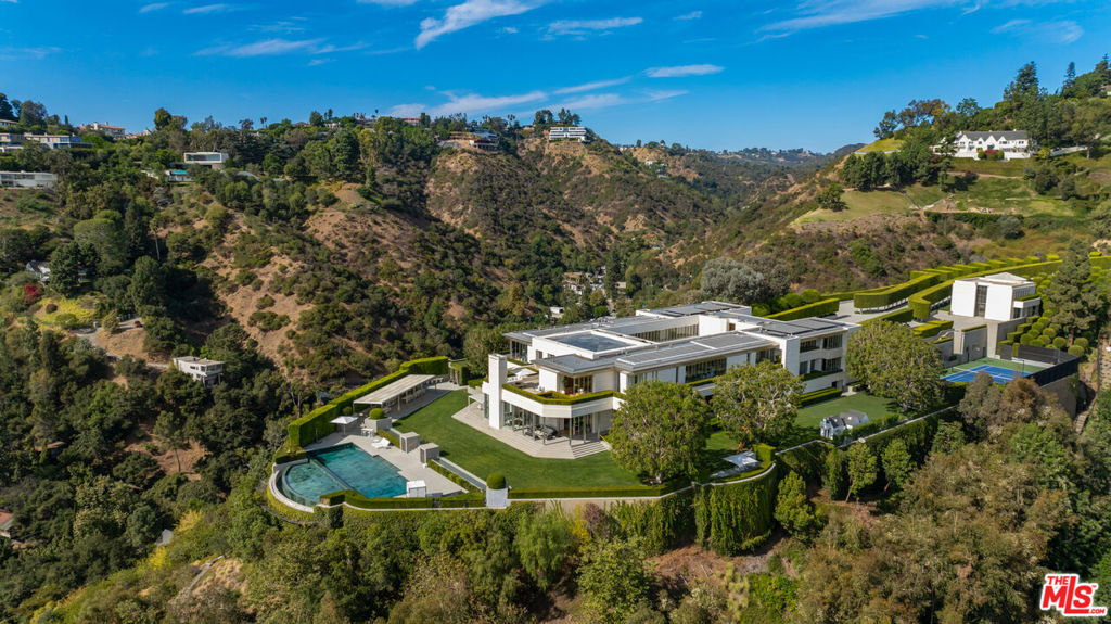 1261 Angelo Drive