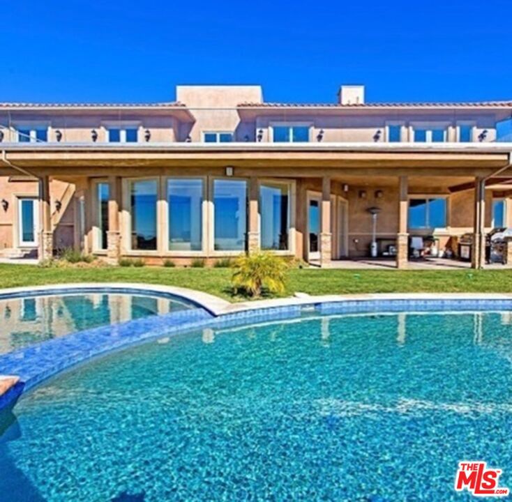 23244 W Paloma Blanca Drive