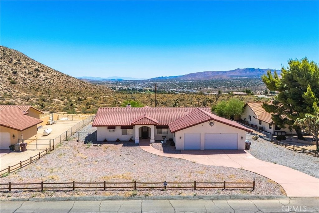 7495 Canyon Drive