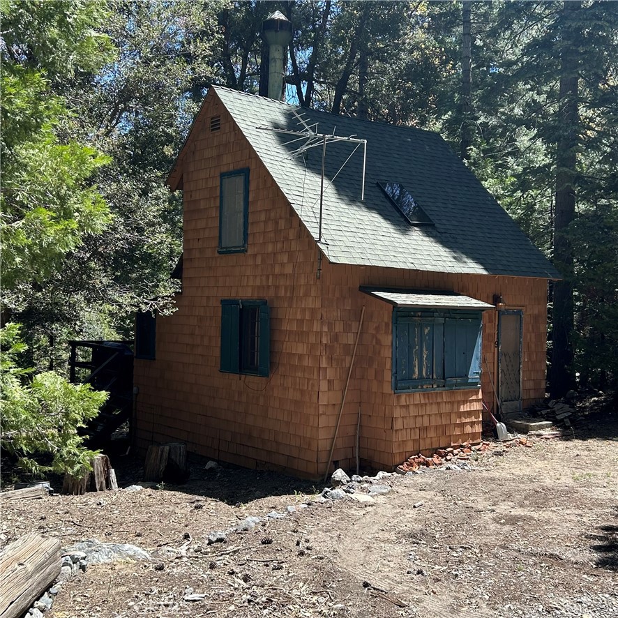 119 Barton Flats Trail