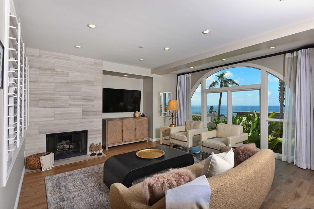 5430 La Jolla Boulevard C202
