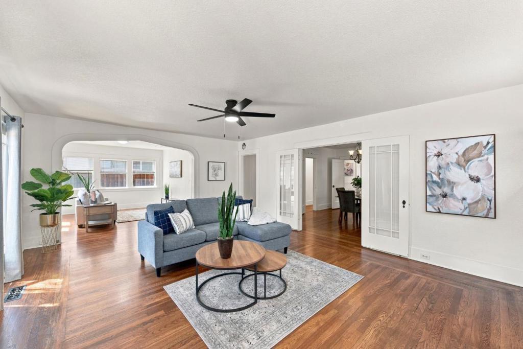 1033 Villa Avenue