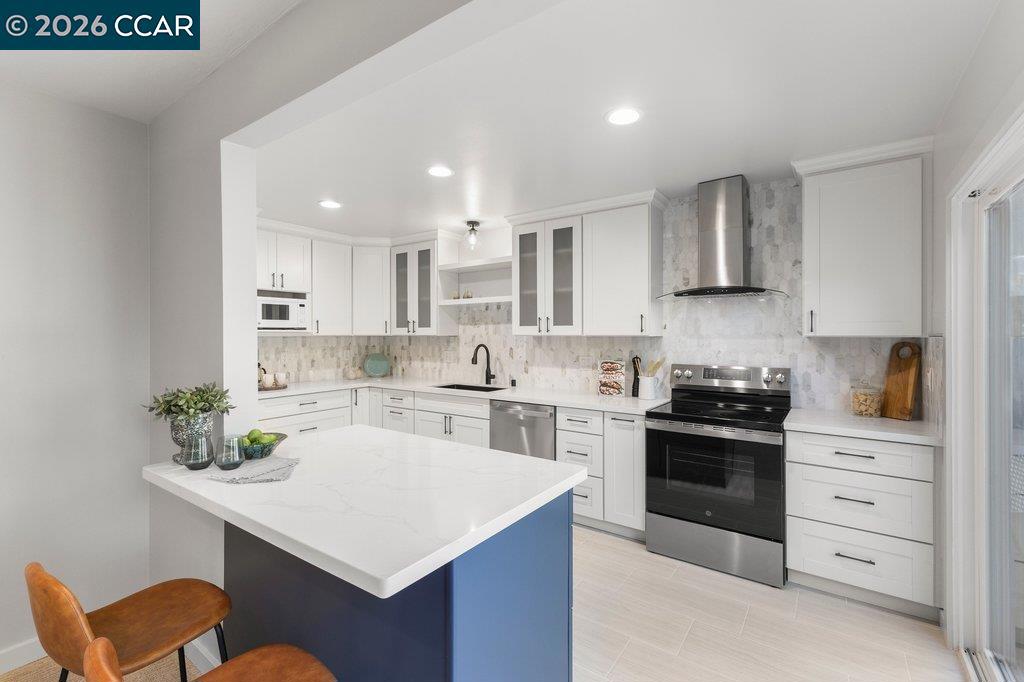 3674 Rossmoor Pkwy 5