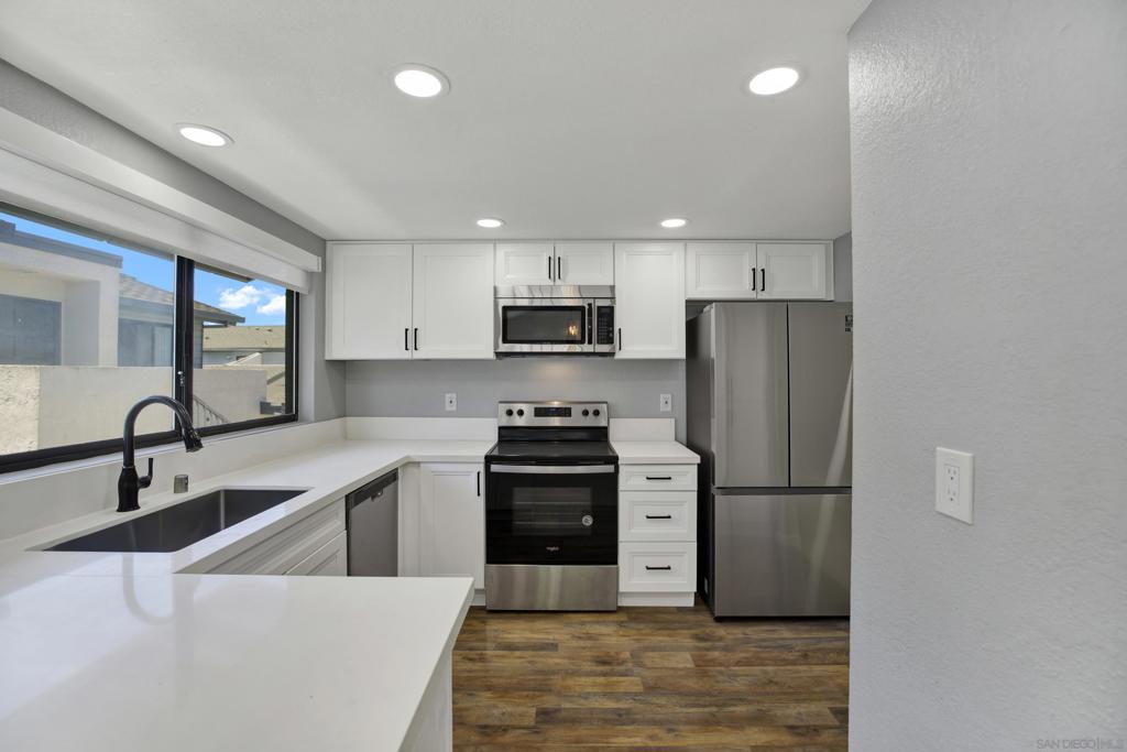 8878 Regents Road 201