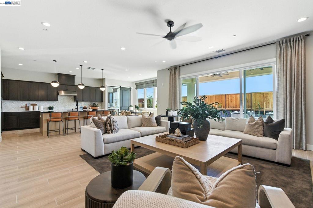 1591 Ponza Circle
