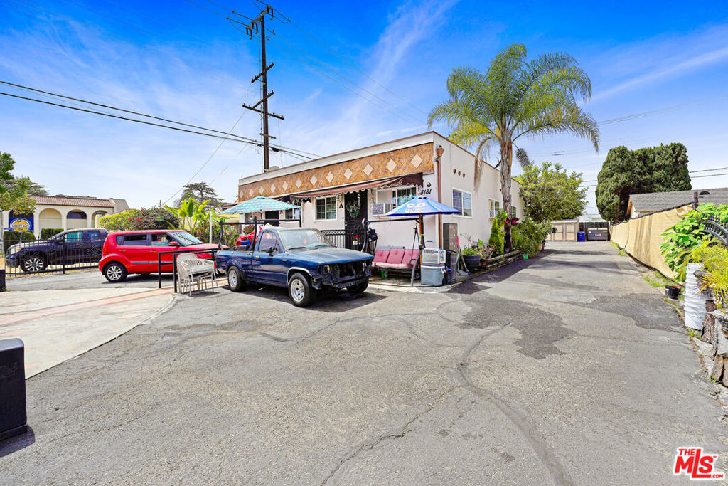 8181 Commercial Place