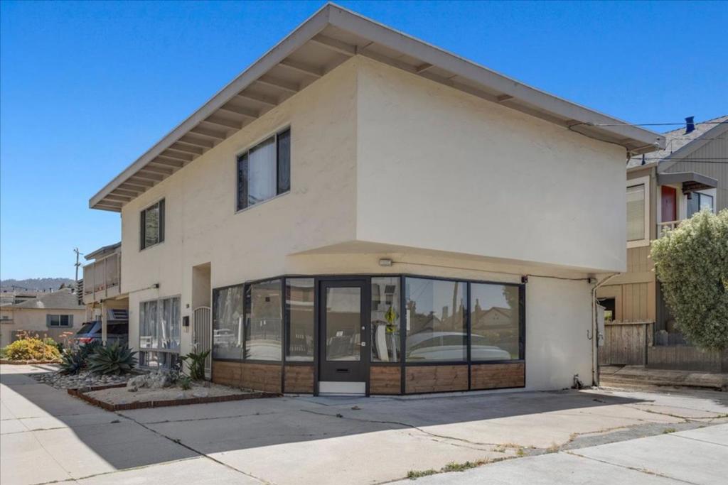 500 Sloat Avenue