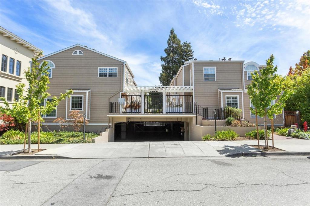 1555 Cherry Street 4