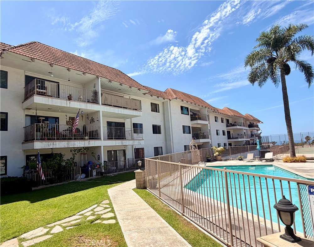 2501 S El Camino Real 320