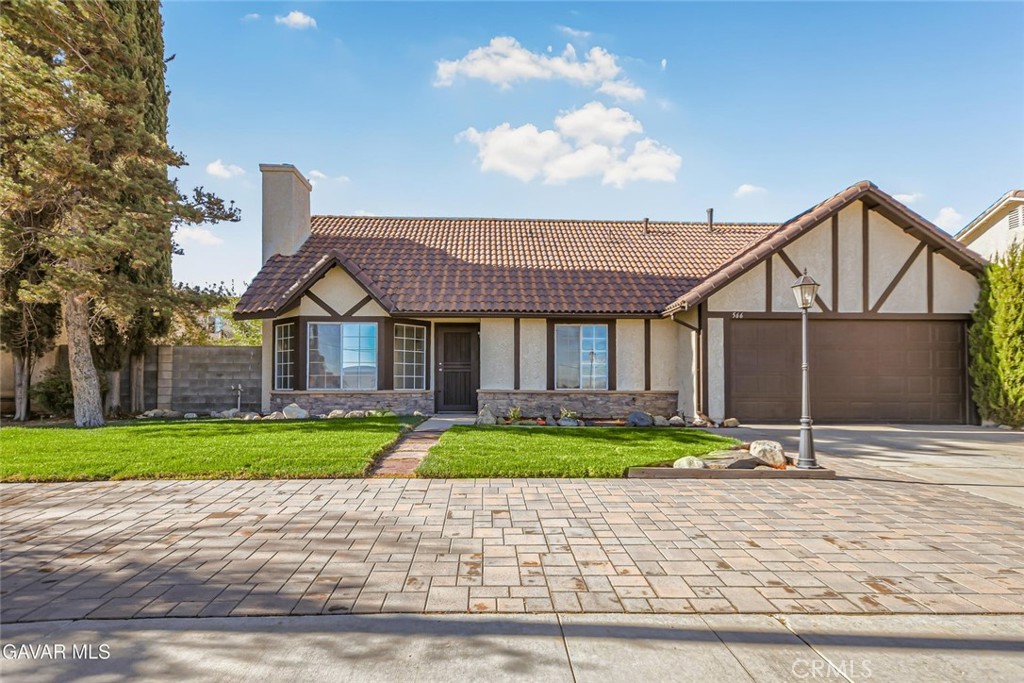 566 E Avenue R8