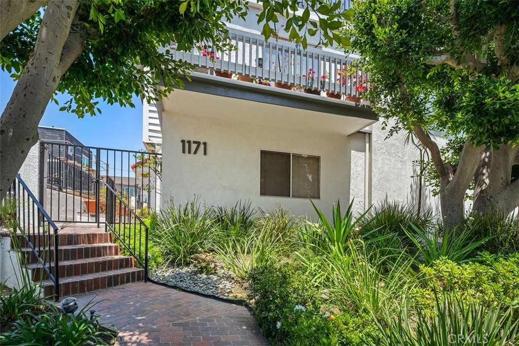 1171 Stanford Street 6