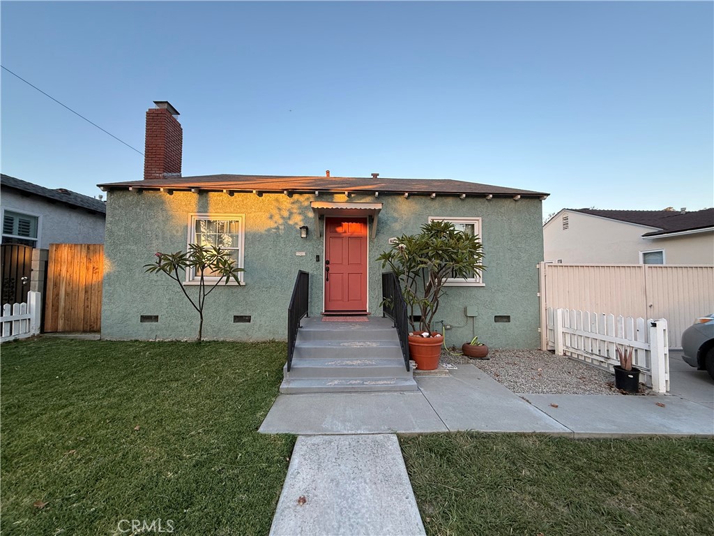 6232 Magnolia