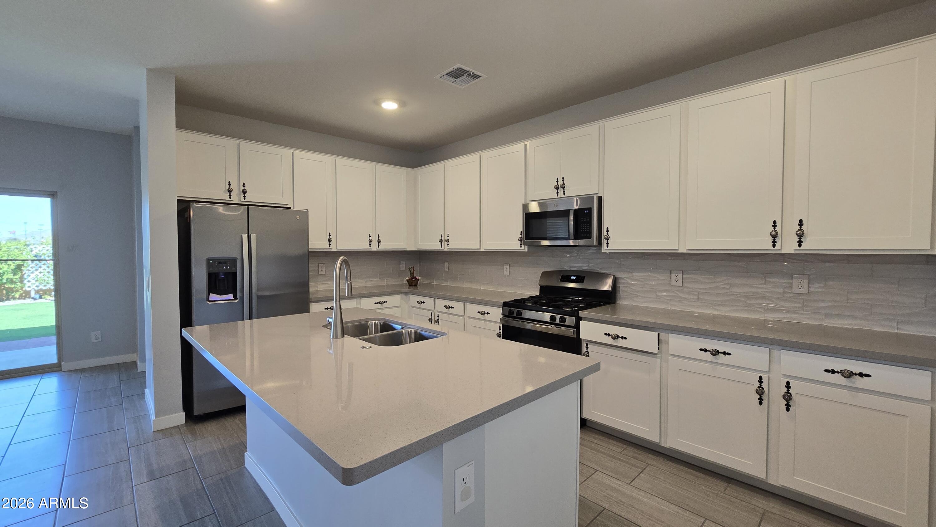 2590 N COOLIDGE Avenue, Casa Grande, AZ 85122