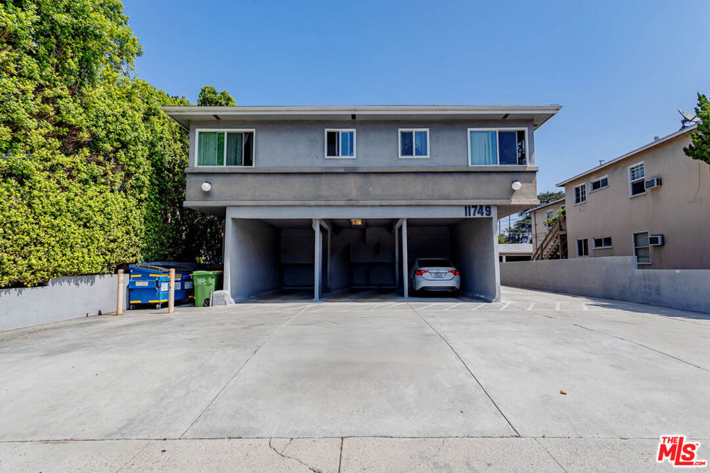 11749 Riverside Drive 6