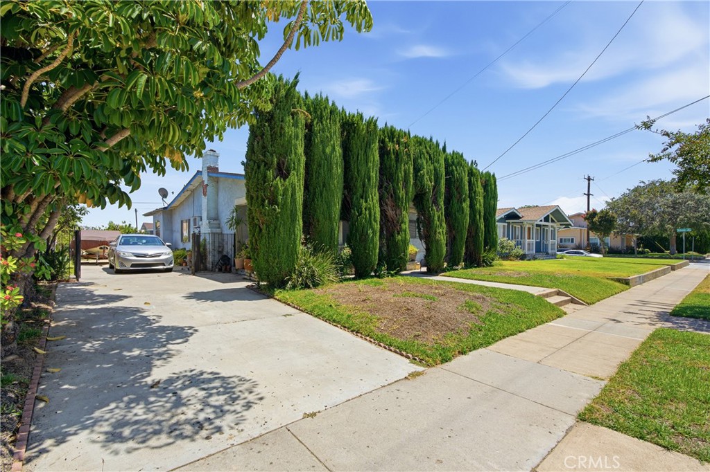 818 S 6th