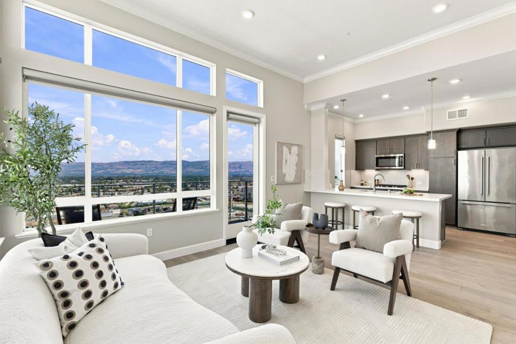 382 Llano De Los Robles Ave Unit 9