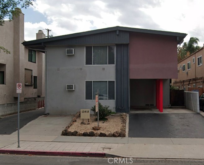 13418 Moorpark Street 4