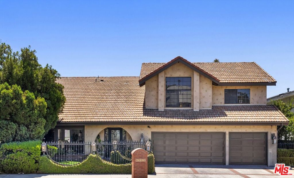 8000 Oceanus Drive