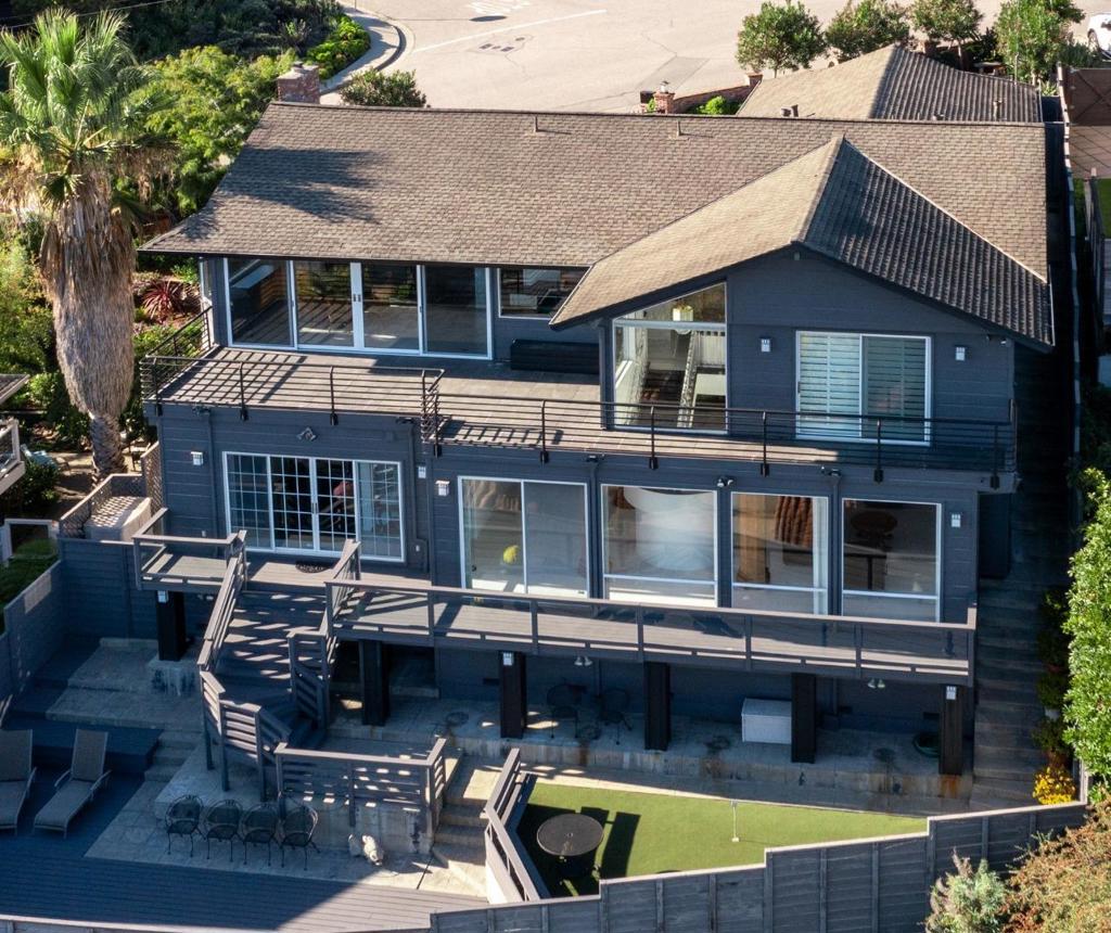 902 Laurent Street