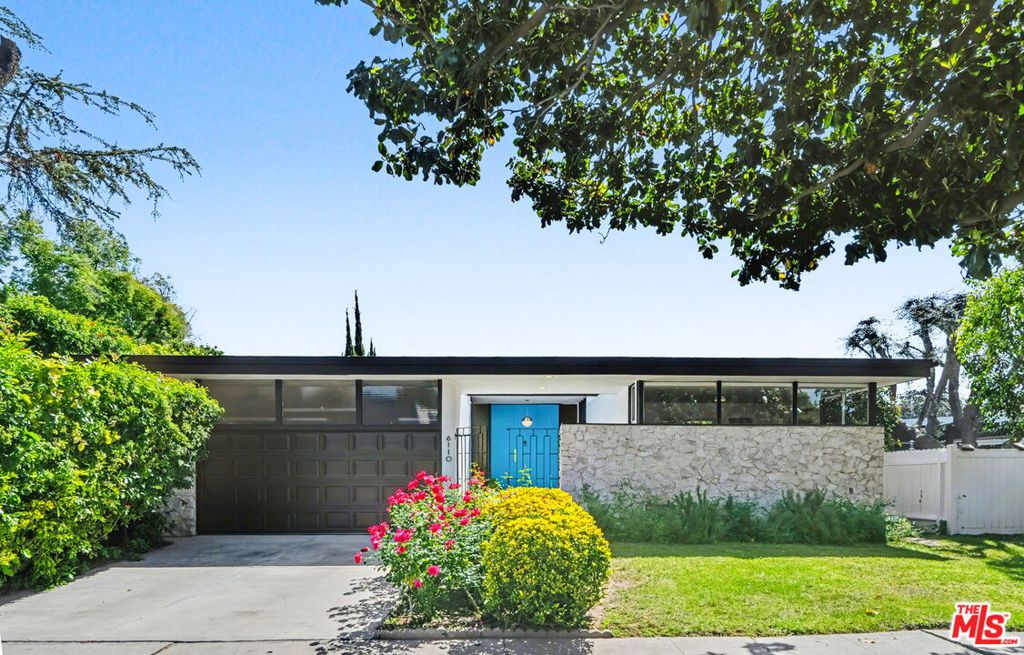 6110 Mary Ellen Avenue