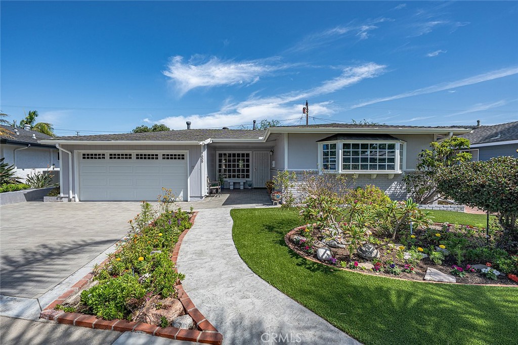 7009 E El Paseo