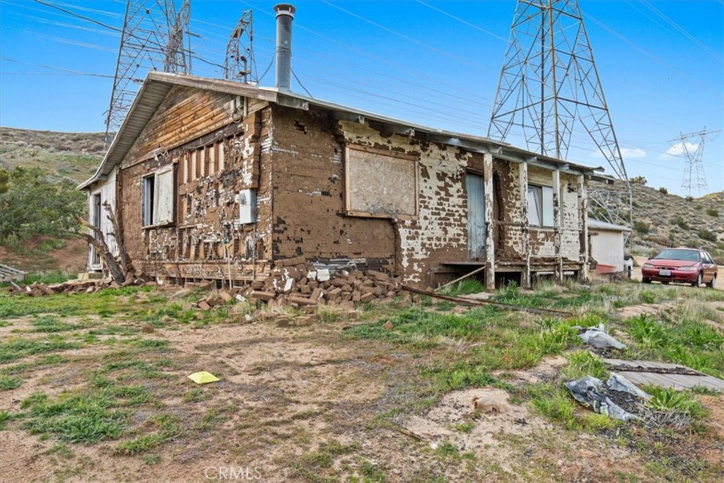32301 Angeles Forest