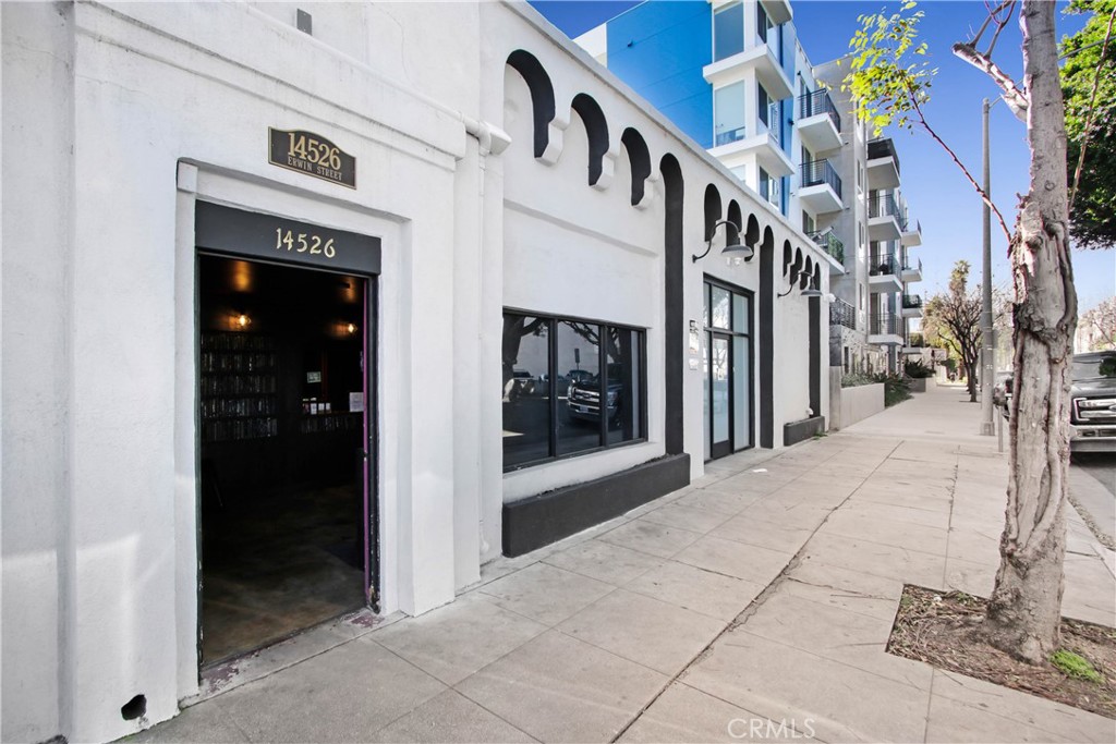 14526 Erwin Street