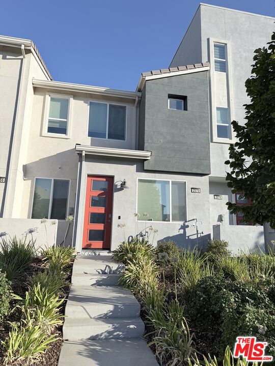 2570 Natomas Crossing Drive