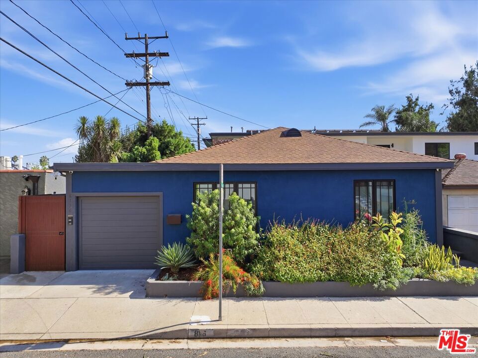 8116 Romaine Street