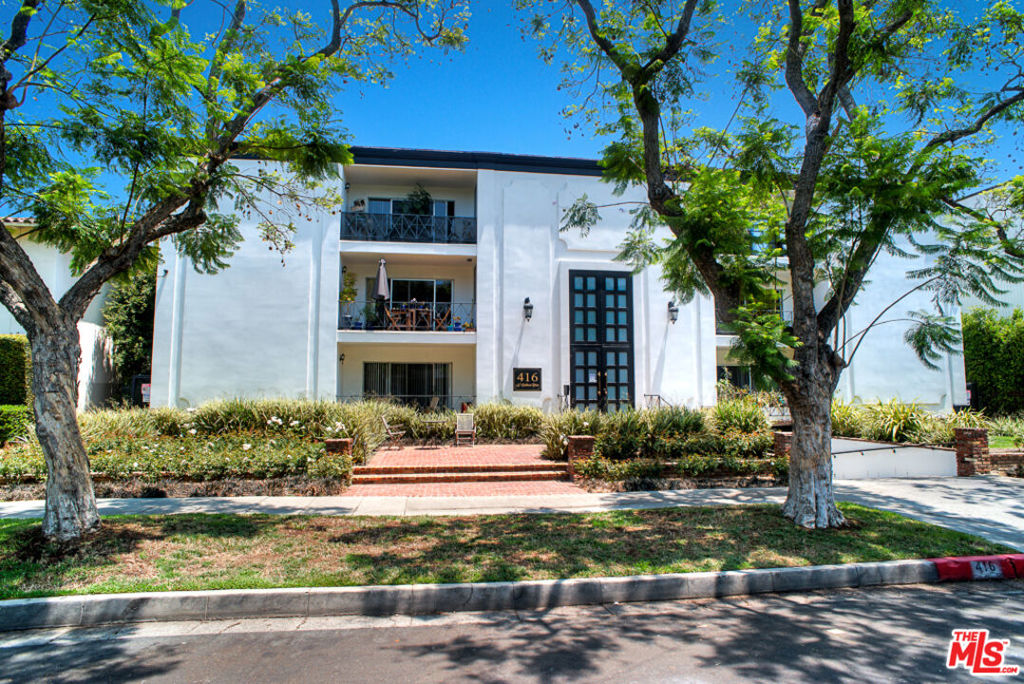 416 N Oakhurst Drive 107