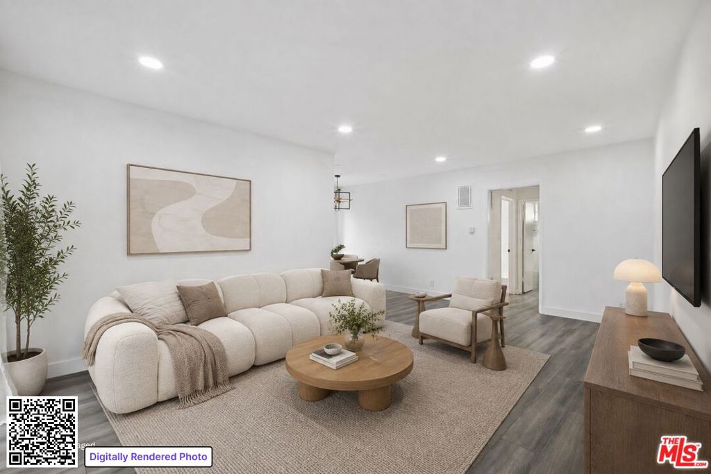 807 N Alfred Street 1