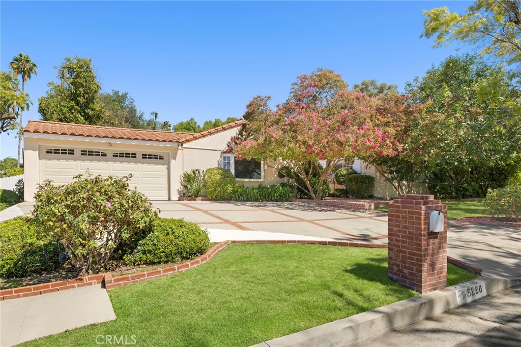 5220 Collier Place