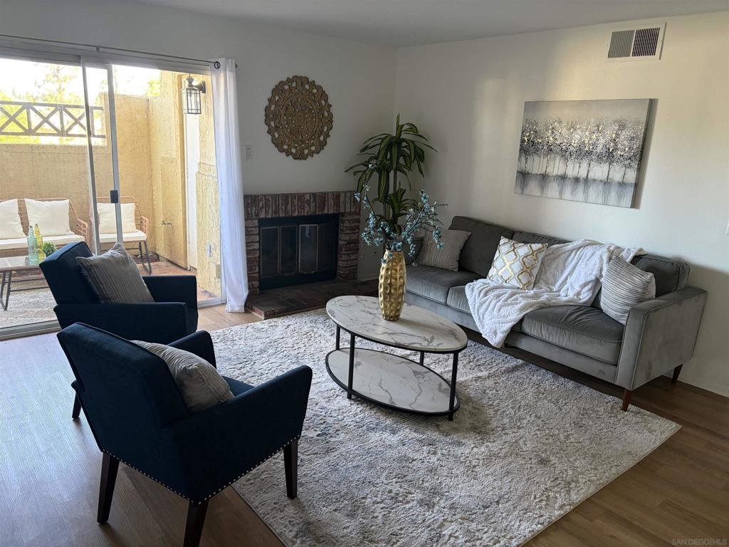 2063 Lakeridge Circle 101