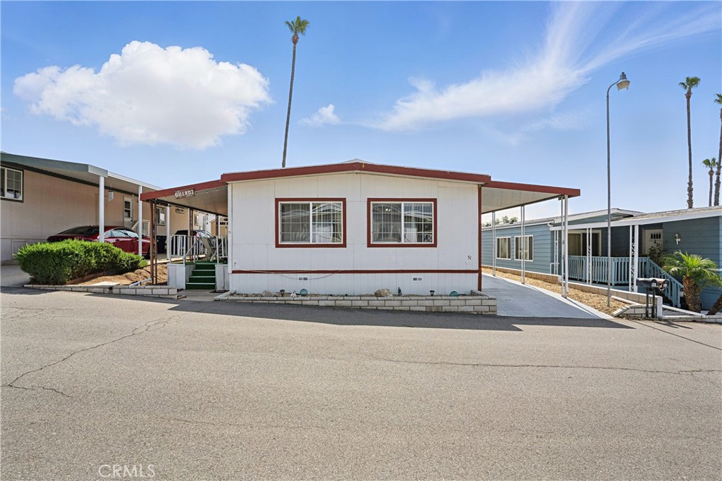 32600 State HWY 74 CA 51