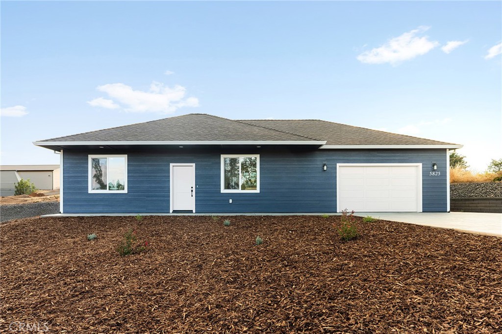 5825 Golden Oaks Road