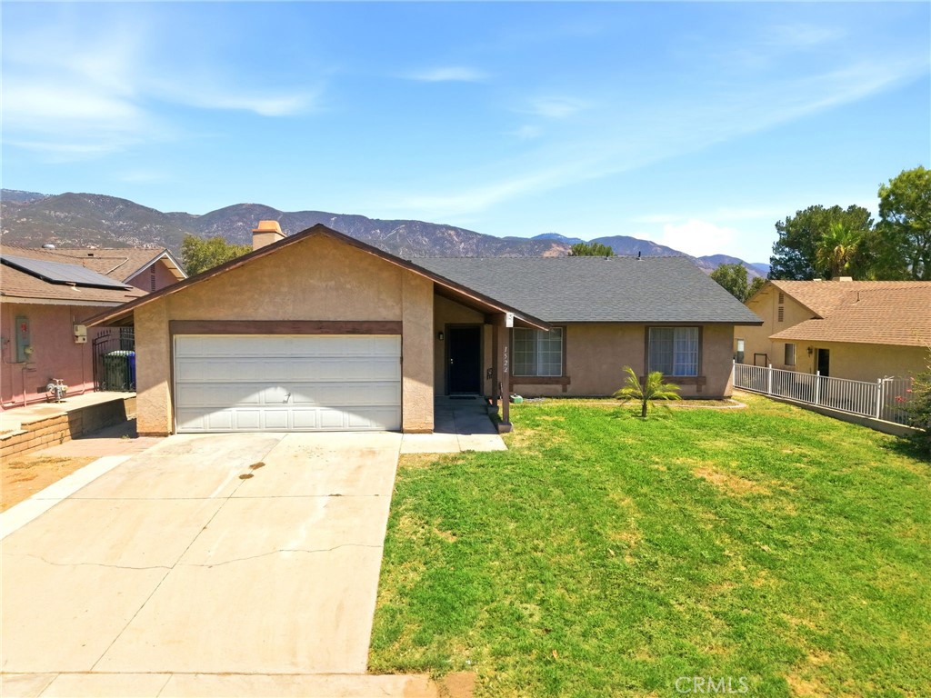 1522 Creekside Drive