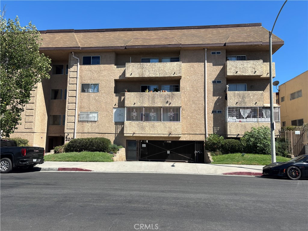 200 S Reno Street