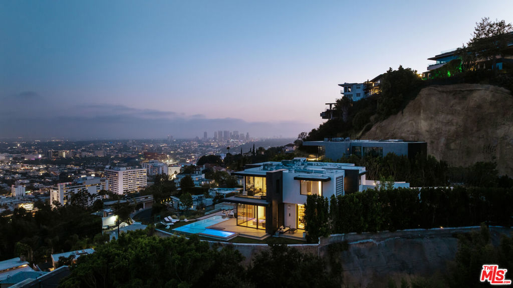 8366 Sunset View Drive