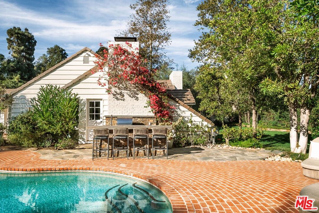 251 N Layton Drive